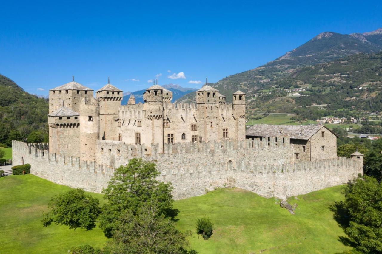 La Lupa Apartment - In The Heart Of Aosta With Car Box Exteriör bild